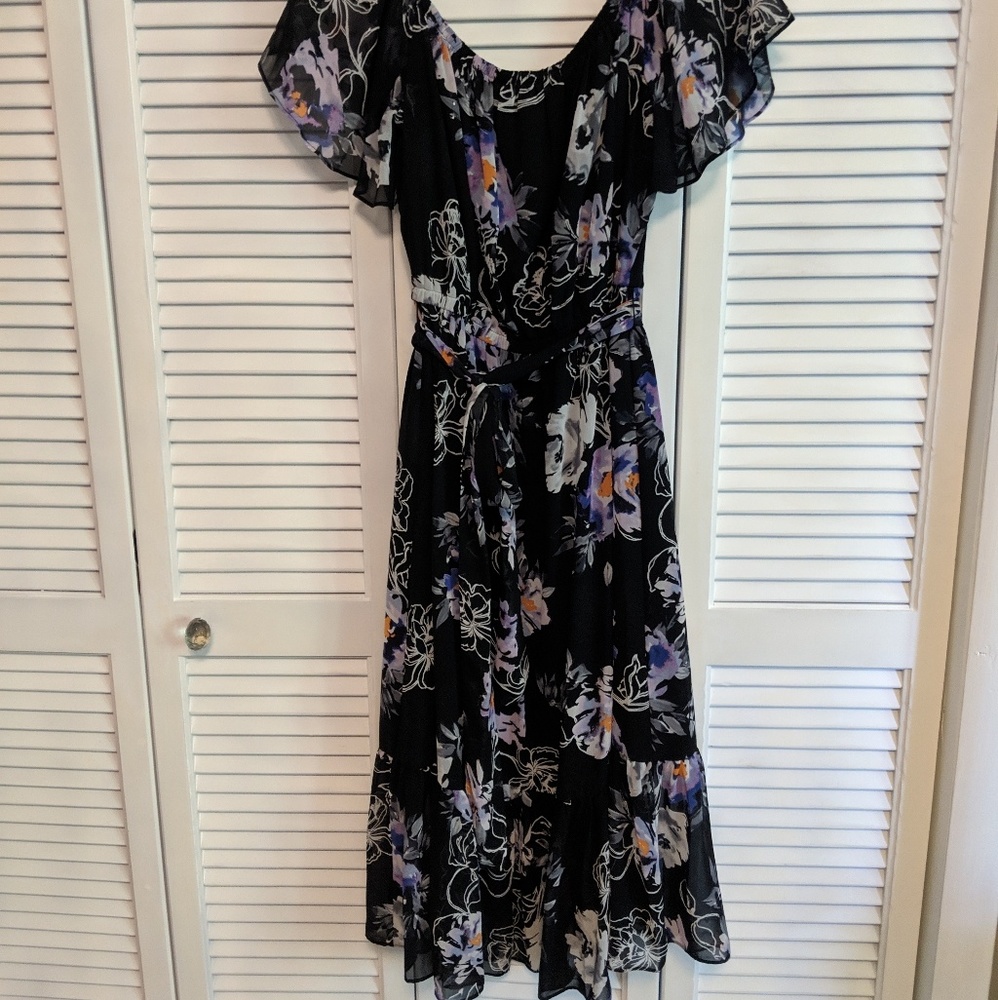 Gorgeous, flowy, off the shoulder Midi dress